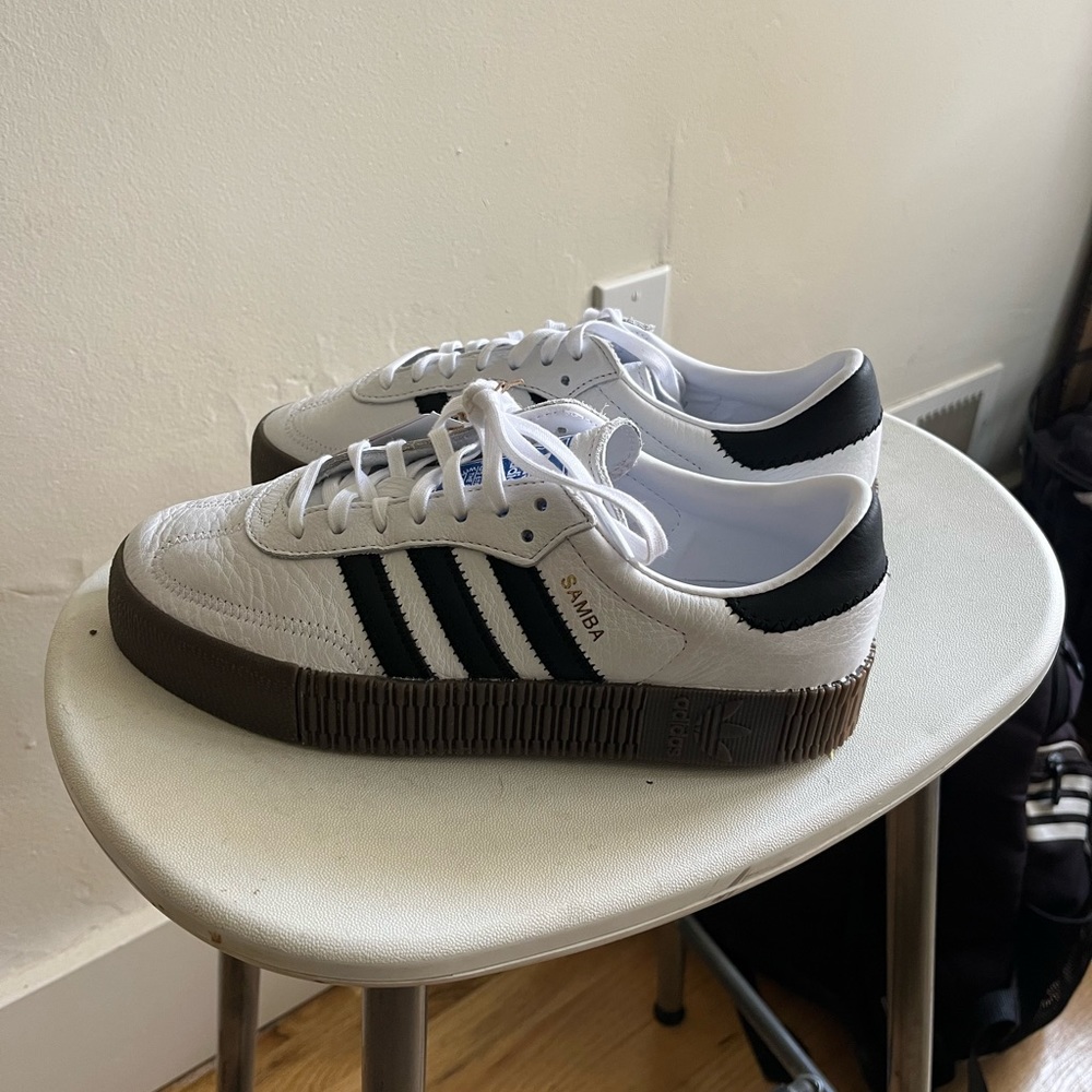 Adidas sambas size 8 NEW